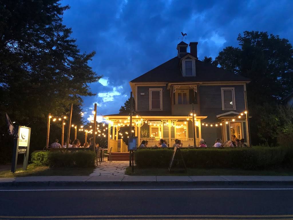 La shop - Bromont | restaurant | 704 Rue Shefford, Bromont, QC J2L 1C1, Canada | 4505349988 OR +1 450-534-9988