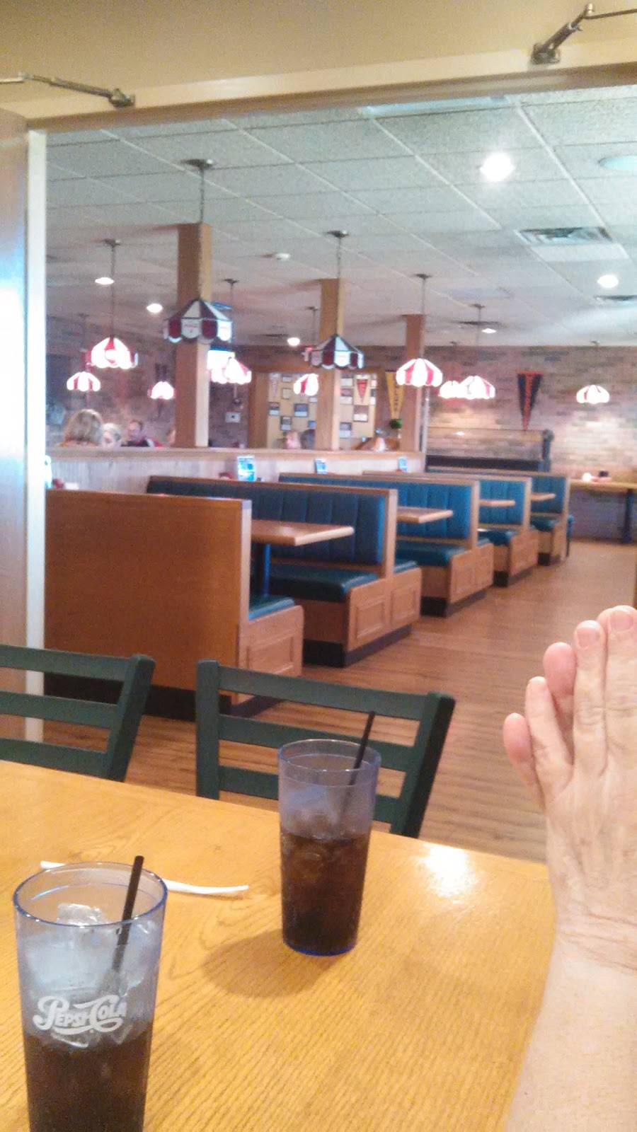 Willard Varsity Club | restaurant | 3598 Bullhead Rd, Willard, OH 44890, USA | 4199332248 OR +1 419-933-2248