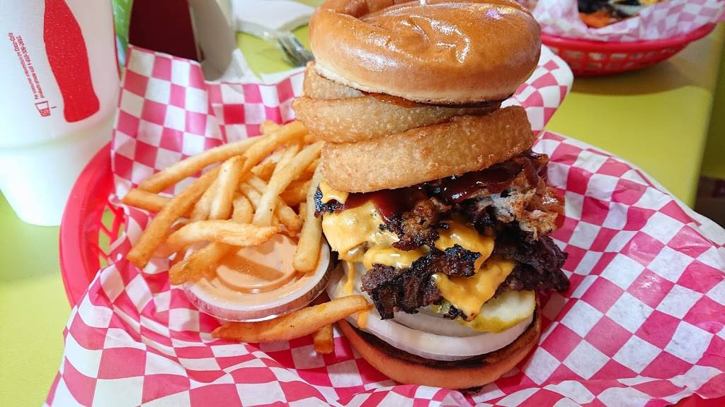 Fat Boys Roadside Eats | restaurant | 8106 Standifer Gap Rd, Chattanooga, TN 37421, USA | 4237150059 OR +1 423-715-0059