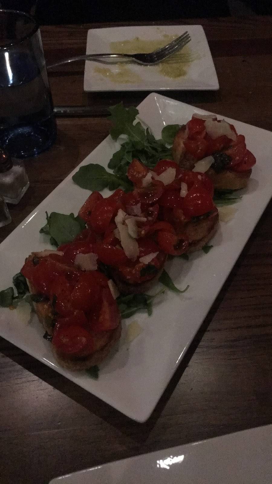 Alcentro Trattoria | restaurant | 109 3rd St, Bloomingdale, IL 60108, USA | 2243536047 OR +1 224-353-6047