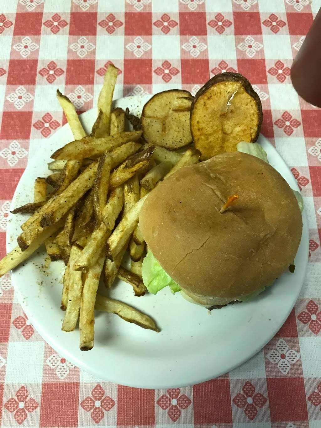 Lynchburg Fixns | restaurant | 177 Main St, Lynchburg, TN 37352, USA | 9316325044 OR +1 931-632-5044