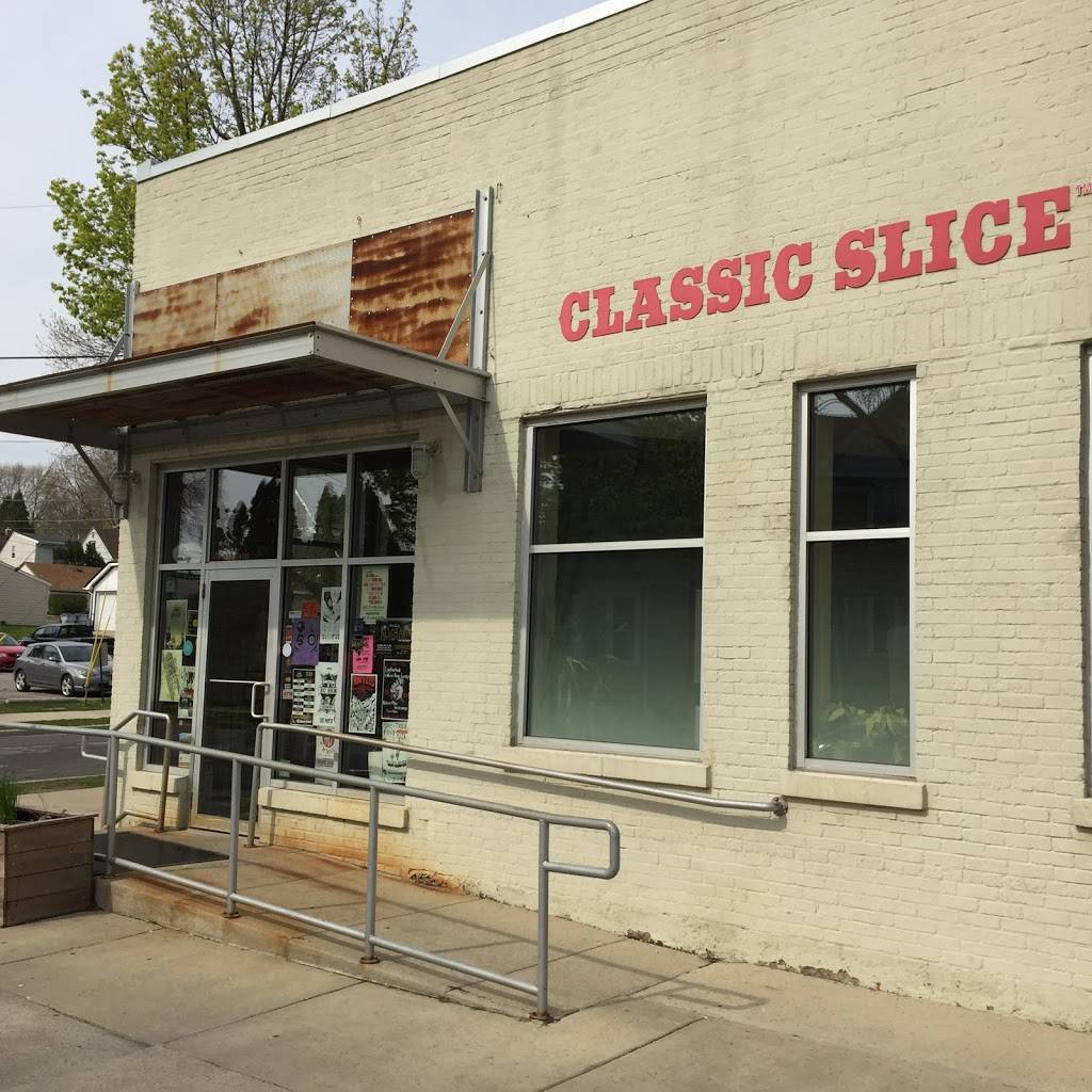 Classic Slice | restaurant | 2797 S Kinnickinnic Ave, Milwaukee, WI 53207, USA | 4142382406 OR +1 414-238-2406