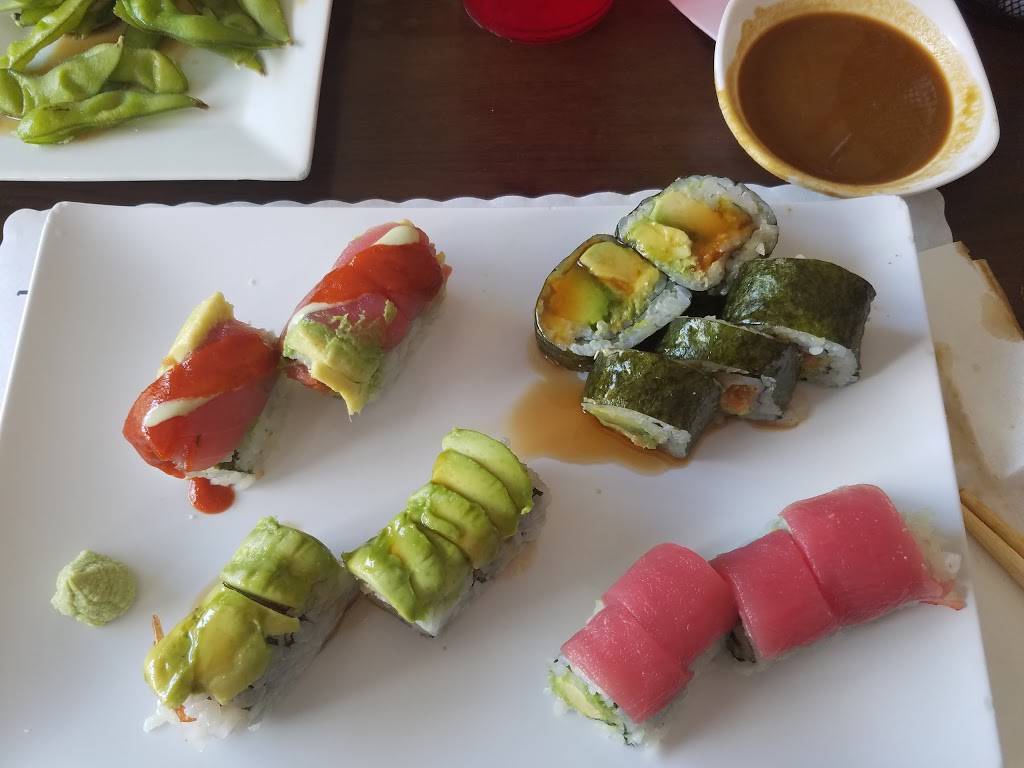 Fuji Sushi | restaurant | 13740 Beach Blvd #109, Jacksonville, FL 32224, USA | 9049928998 OR +1 904-992-8998