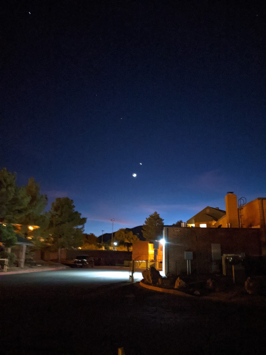 Thunderbird DFAC | restaurant | 5218 La Guardia, Sierra Vista, AZ 85613, USA | 5205332005 OR +1 520-533-2005