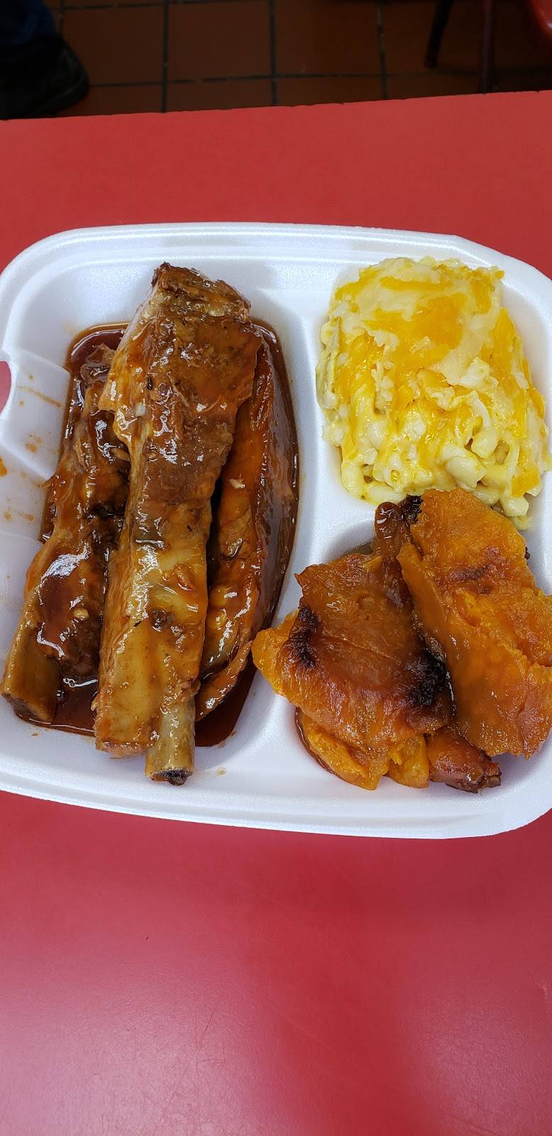 Wings Town | restaurant | 2340 E Monument St, Baltimore, MD 21205, USA | 4105580484 OR +1 410-558-0484