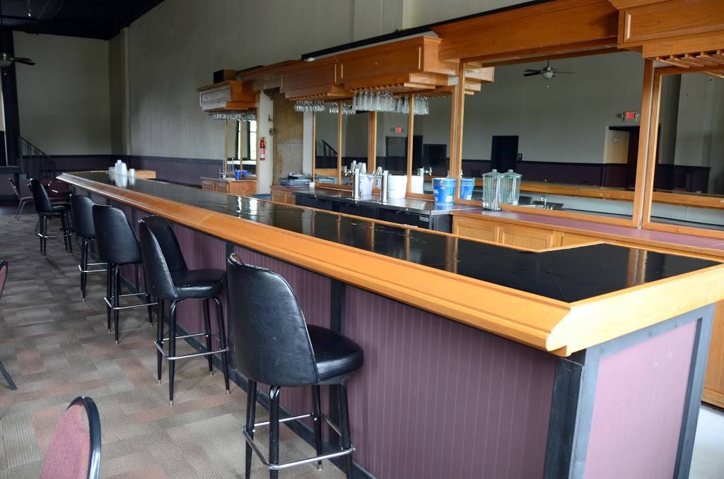 The Burg | restaurant | 105 W Washington St, Edinburg, IL 62531, USA | 2176234056 OR +1 217-623-4056