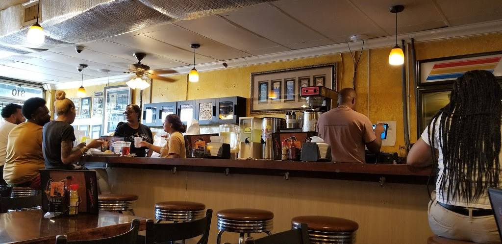 Busy Bee Cafe | restaurant | 810 M.L.K. Jr Dr SW, Atlanta, GA 30314, USA | 4045259212 OR +1 404-525-9212