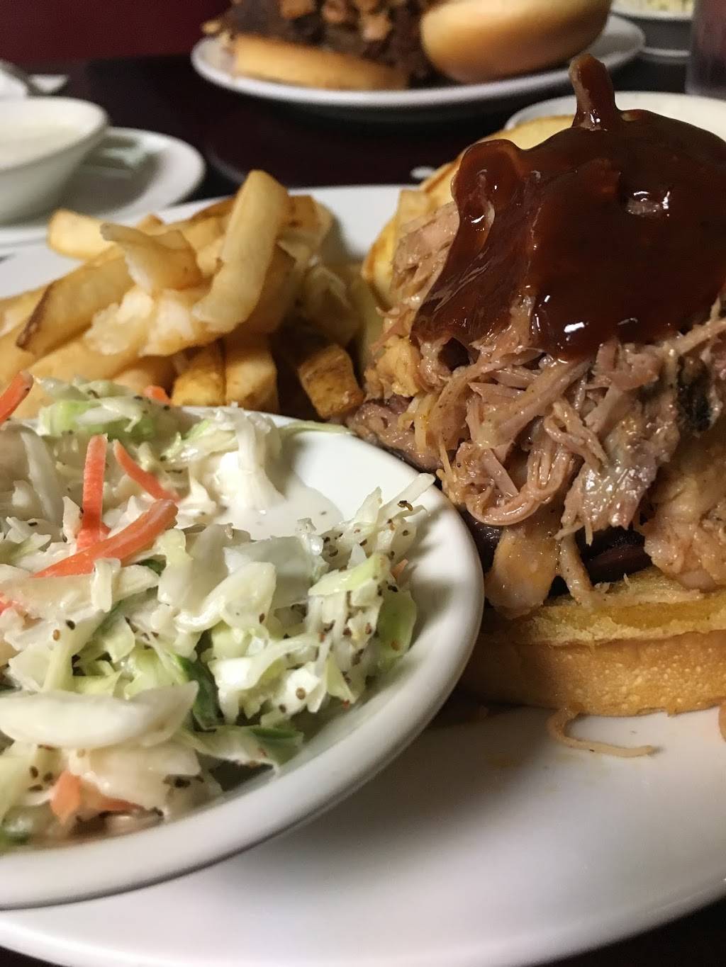 Blazin Akres BBQ | restaurant | 1901 Etna Ave, Huntington, IN 46750, USA | 2602001901 OR +1 260-200-1901