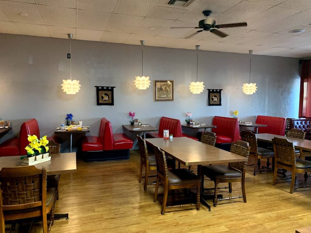 Bangkok Thai | meal takeaway | 13828 N 51st Ave, Glendale, AZ 85306, USA | 6029932046 OR +1 602-993-2046