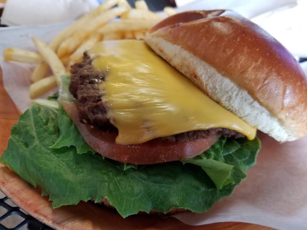 Breaking Bread Catering & Deli | restaurant | 638 Northwest Hwy, Cary, IL 60013, USA | 8475162223 OR +1 847-516-2223