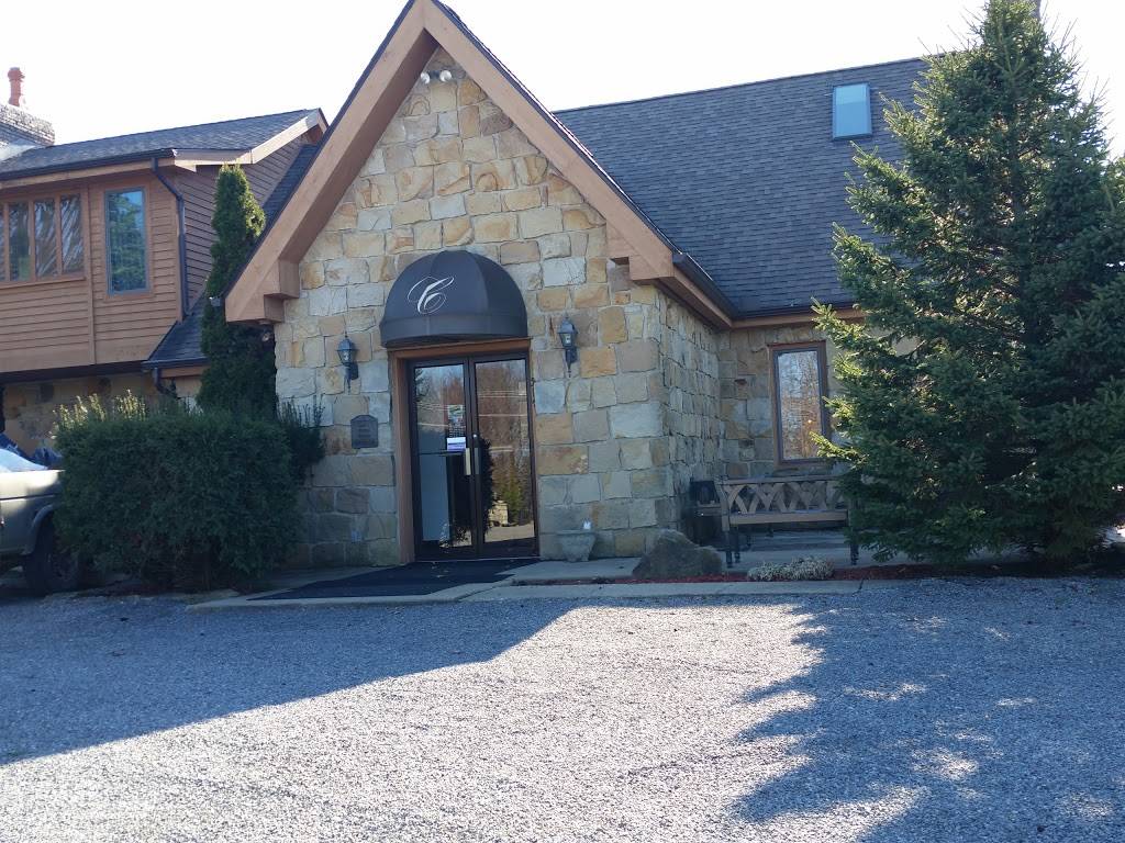 Cliffords Restaurant | restaurant | 514 Upper Harmony Rd, Evans City, PA 16033, USA | 7247899115 OR +1 724-789-9115