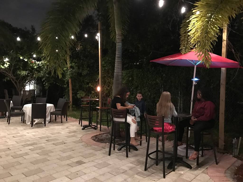 Mama Jennie’s Italian Restaurant | restaurant | 11720 NE 2nd Ave, Miami, FL 33161, USA | 3057573627 OR +1 305-757-3627