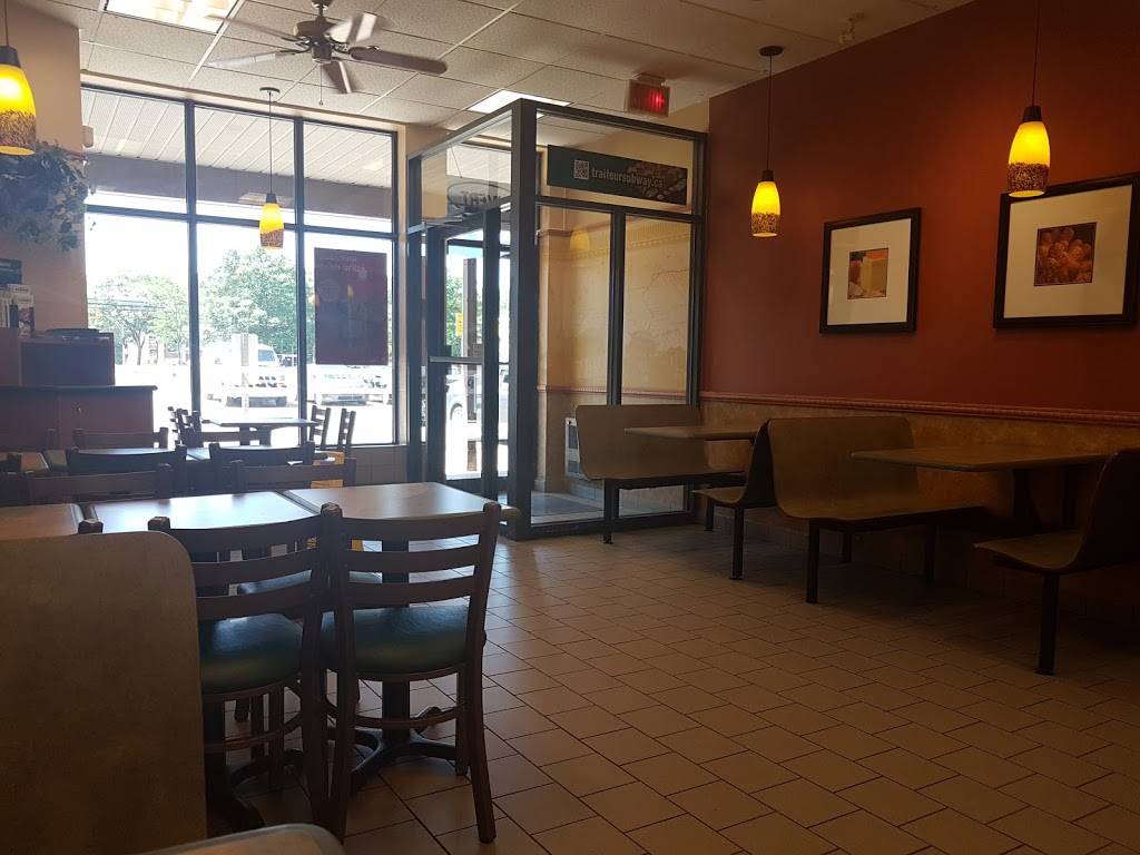 Subway | restaurant | 2899 Boulevard Saint-Charles, Kirkland, QC H9H 3B5, Canada | 5144280203 OR +1 514-428-0203