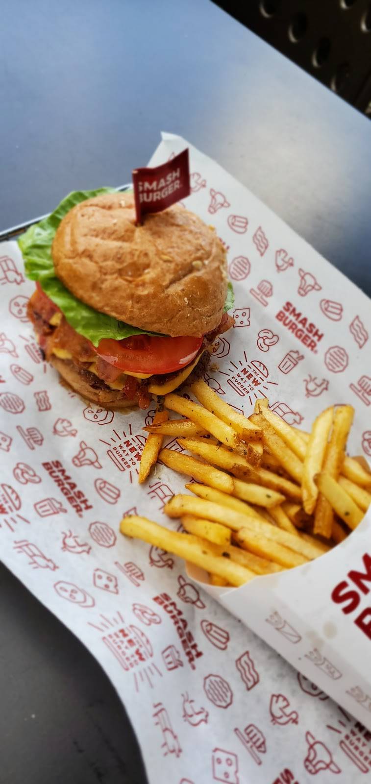 Smashburger | restaurant | 2550 E Harmony Rd #100, Fort Collins, CO 80528, USA | 9707443700 OR +1 970-744-3700