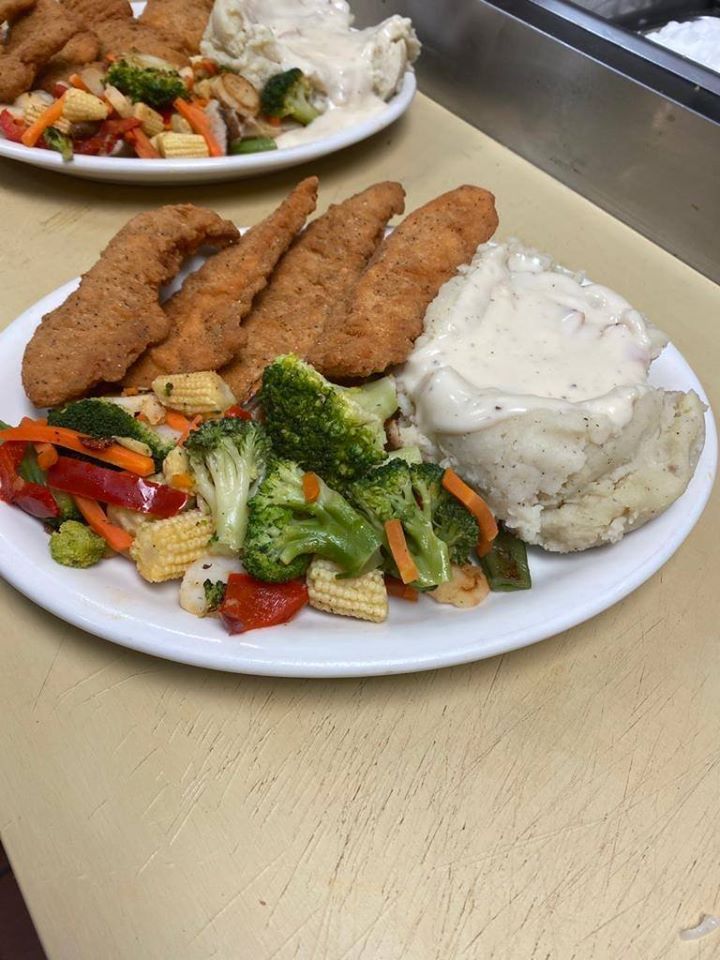 Barstow Burger | meal takeaway | 1507 E Main St, Barstow, CA 92311, USA | 7605483854 OR +1 760-548-3854