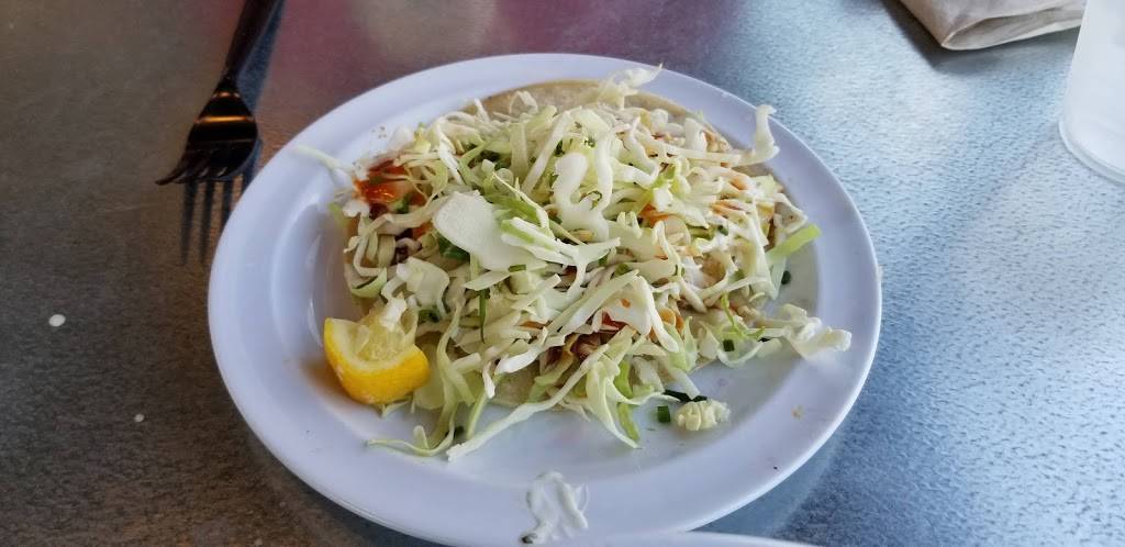 Slapfish | restaurant | 1125 NW 63rd St, Nichols Hills, OK 73116, USA | 4052424398 OR +1 405-242-4398