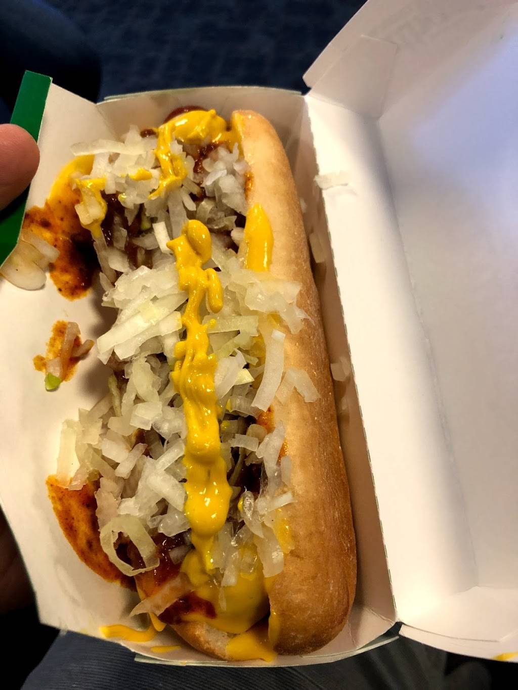 Nathans Famous | restaurant | McCarran International Airport, 5757 Wayne Newton Blvd, Las Vegas, NV 89119, USA | 7022616450 OR +1 702-261-6450