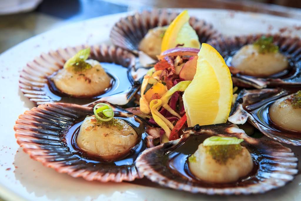 Santa Barbara FisHouse | restaurant | 101 E Cabrillo Blvd, Santa Barbara, CA 93101, USA | 8059662112 OR +1 805-966-2112