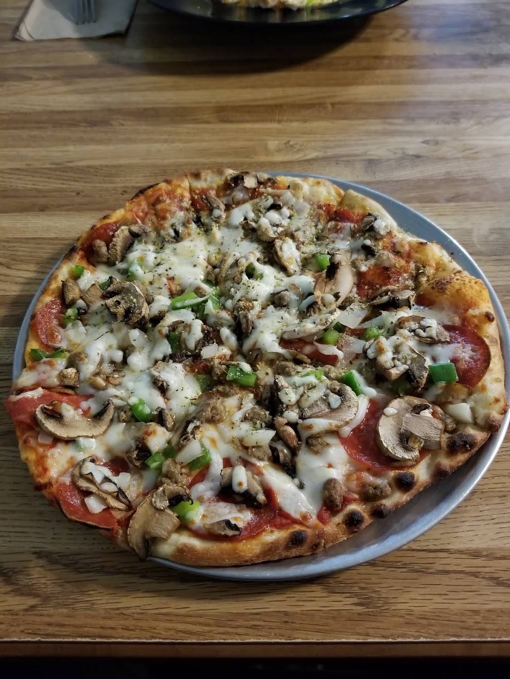 Bobs Burger Pasta & Pizza | restaurant | 92 Main St, Bells, TN 38006, USA | 7313453055 OR +1 731-345-3055