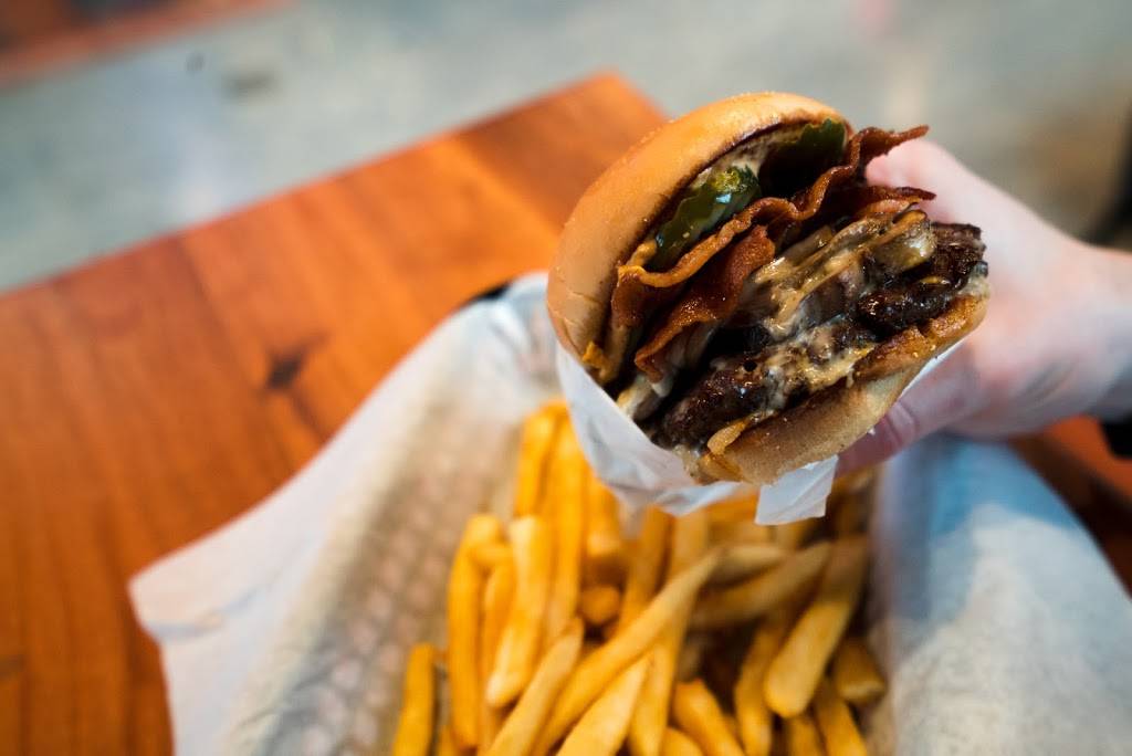 Killer Burger | restaurant | 616 NE 81st St, Vancouver, WA 98665, USA | 3602581151 OR +1 360-258-1151