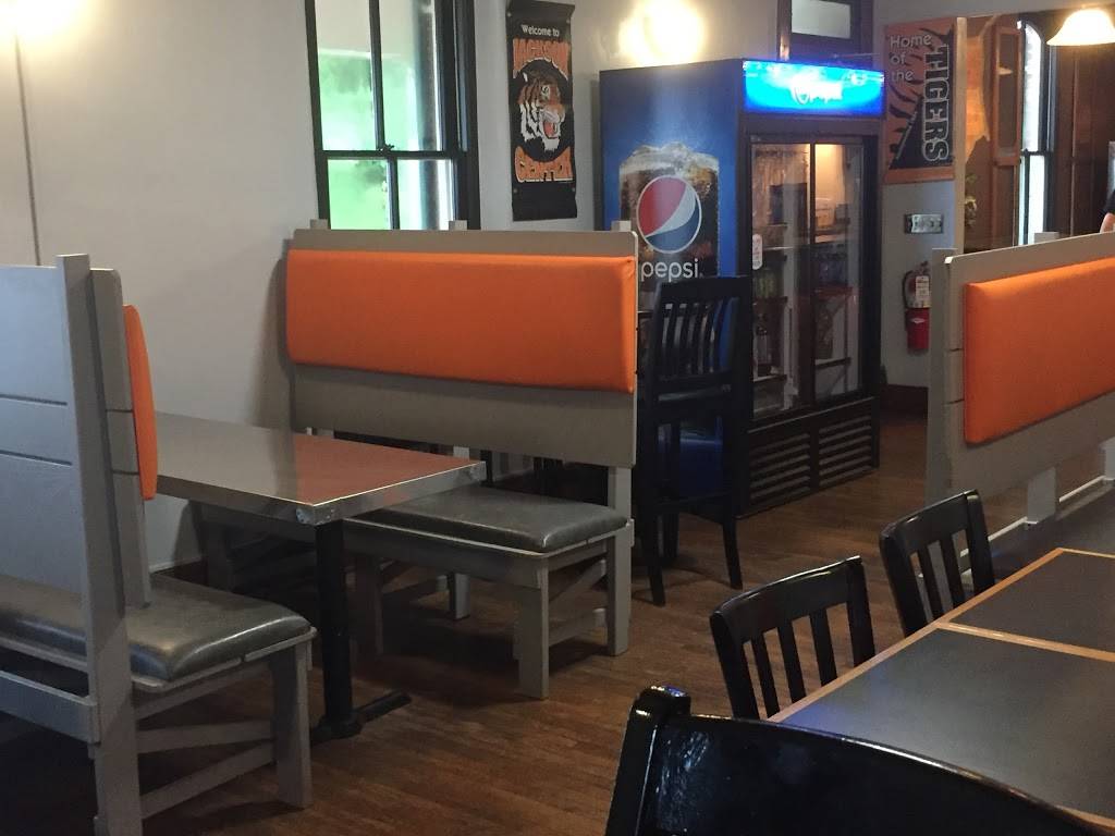 Haas Brothers | restaurant | 205 W Pike St, Jackson Center, OH 45334, USA | 9374213009 OR +1 937-421-3009