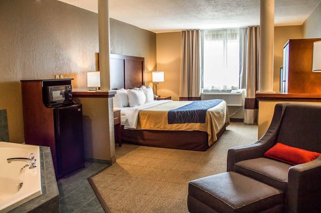 Comfort Inn & Suites | restaurant | 840 Sean St, Fremont, OH 43420, USA | 4193559300 OR +1 419-355-9300