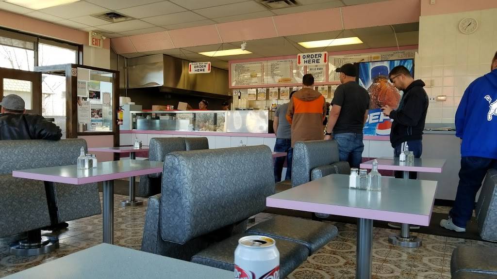 Belle River Charcoal Pit | meal takeaway | 408 Notre Dame St, Belle River, ON N0R 1A0, Canada | 5197282899 OR +1 519-728-2899