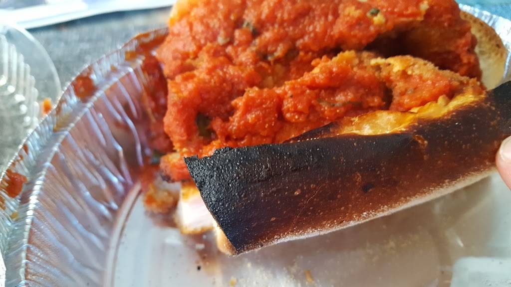 Ginos Pizza | restaurant | Merrick Mall 2162, Hewlett Ave, Merrick, NY 11566, USA | 5165466181 OR +1 516-546-6181