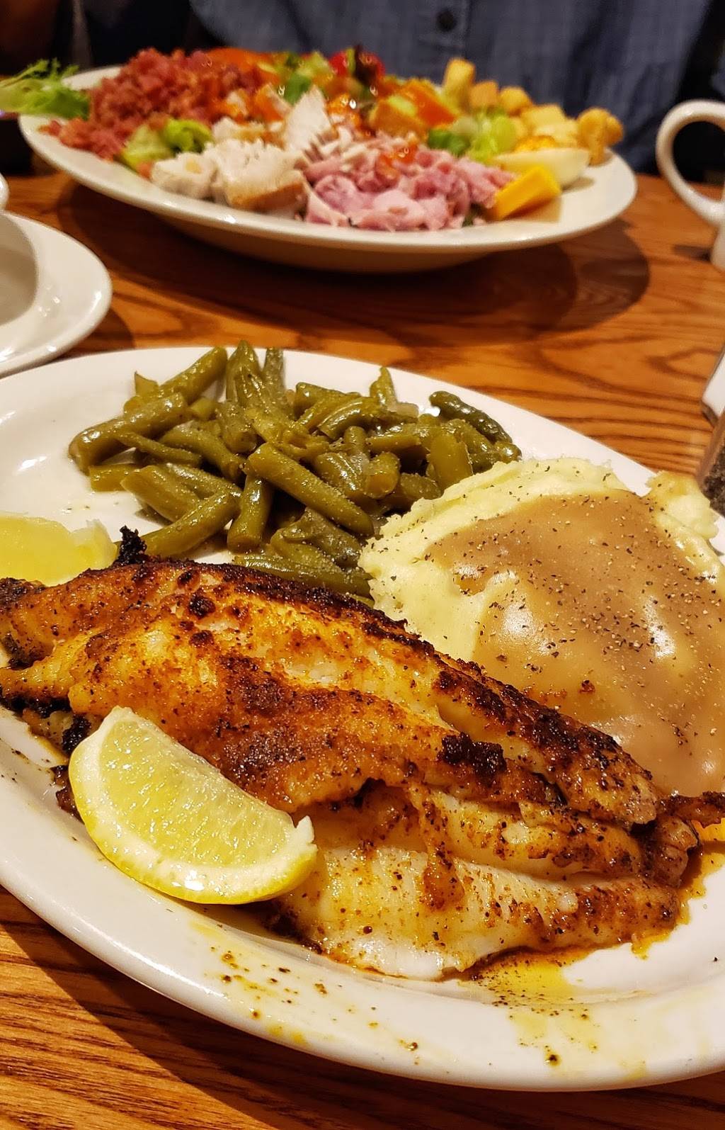 Cracker Barrel | restaurant | I-95 &, Woodmont Rd, Milford, CT 06460, USA | 8003339566 OR +1 800-333-9566