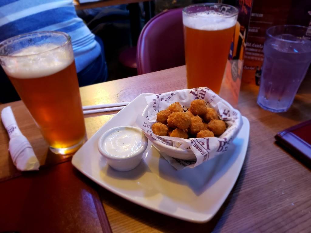 Beer Barrel Pizza and Grill | restaurant | 3993 Morse Crossing, Columbus, OH 43219, USA | 6146813663 OR +1 614-681-3663