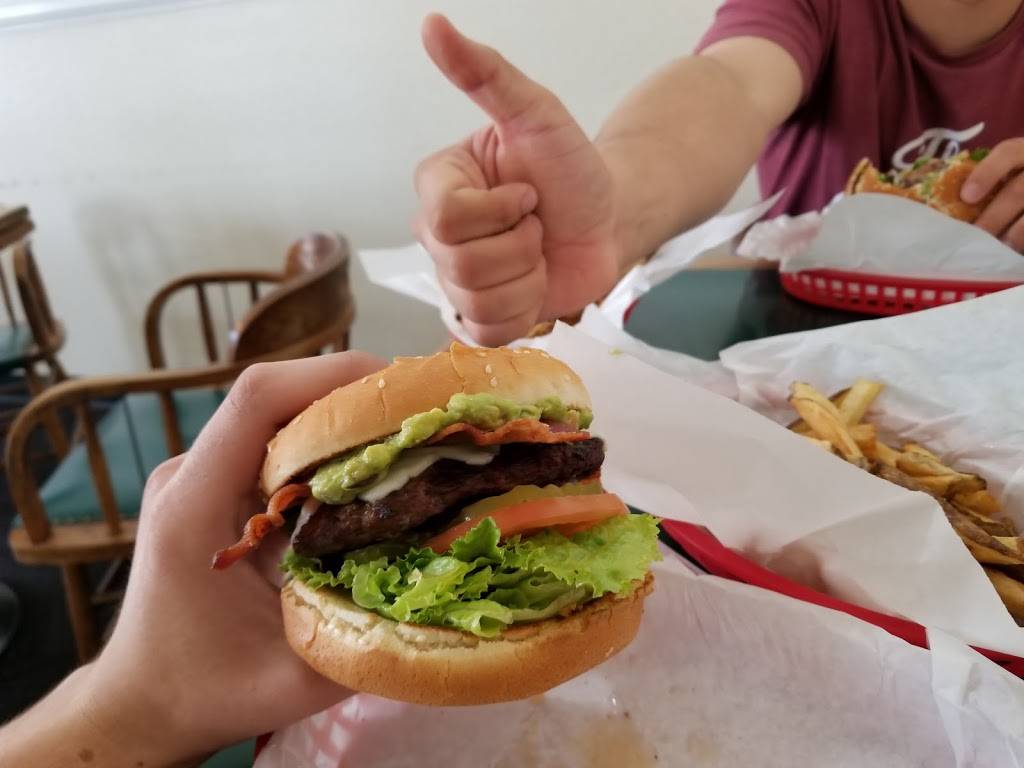 Brothers Burgers | restaurant | 20655 Soledad Canyon Rd, Santa Clarita, CA 91351, USA | 6612999278 OR +1 661-299-9278