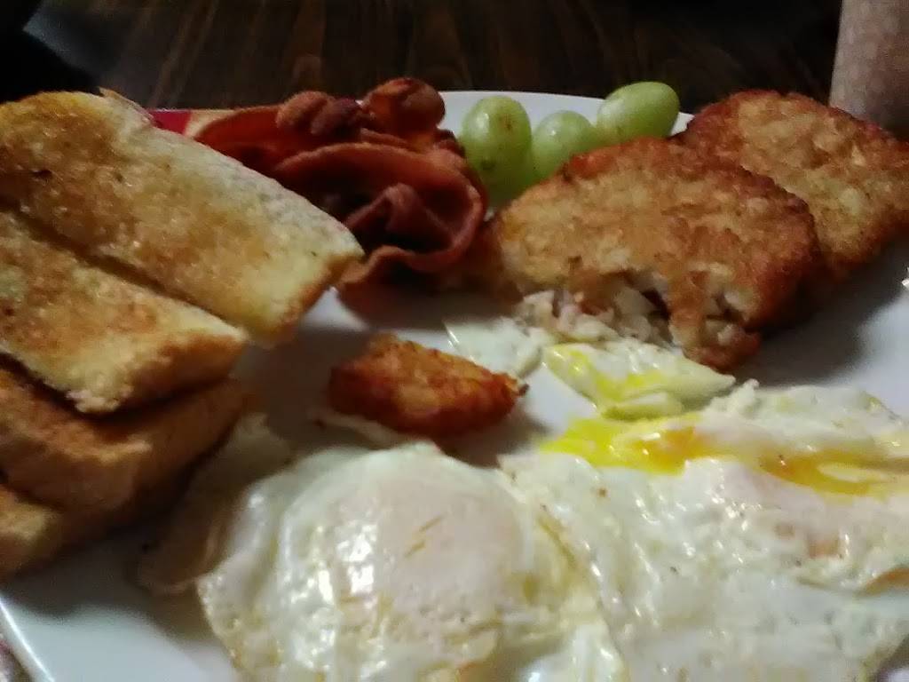 Mendettas Pizzeria Catering & More | bakery | 132 E Fulton St, Gloversville, NY 12078, USA | 5187730003 OR +1 518-773-0003