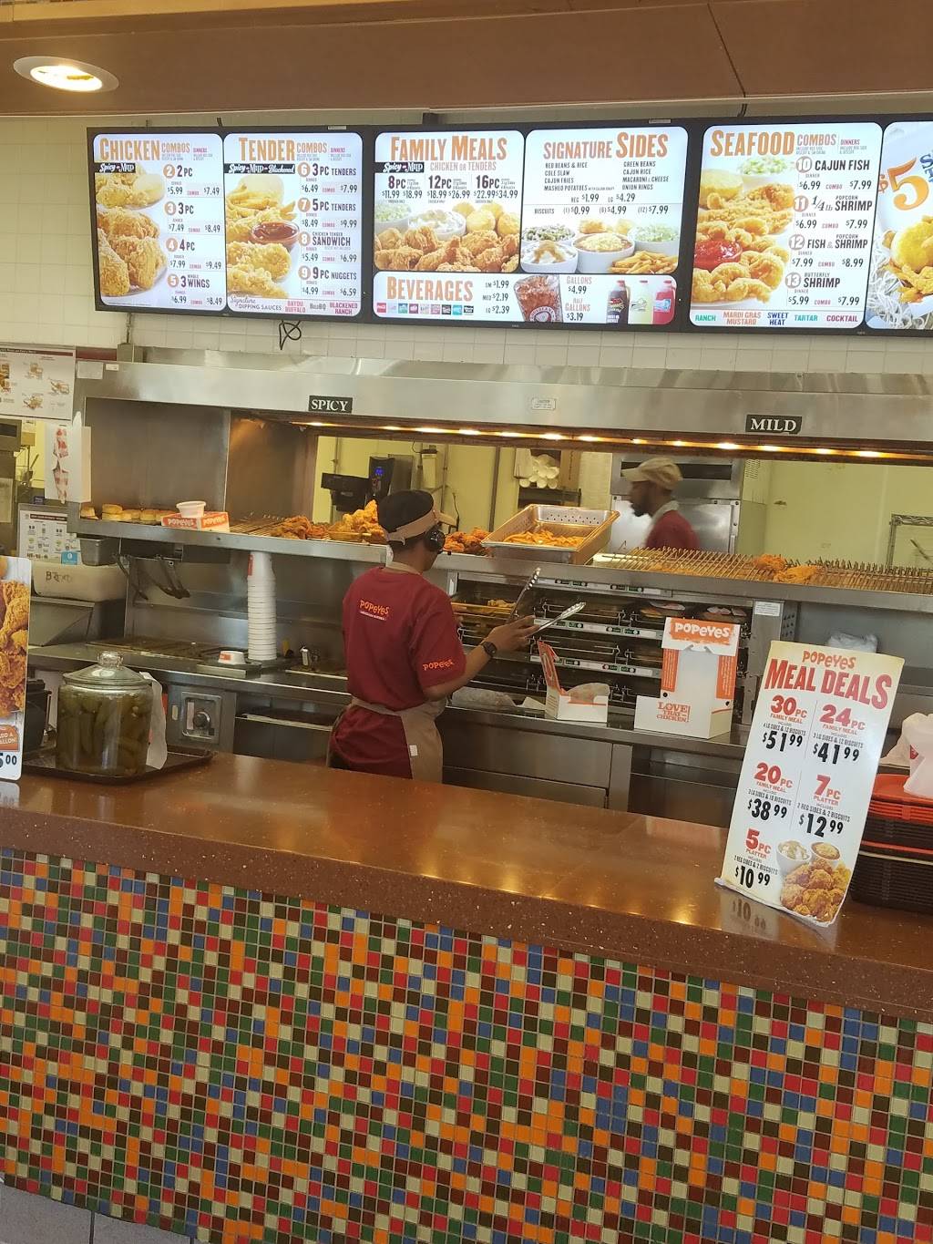 Popeyes Louisiana Kitchen | restaurant | 6642 Belair Rd, Baltimore, MD 21206, USA | 4104444377 OR +1 410-444-4377