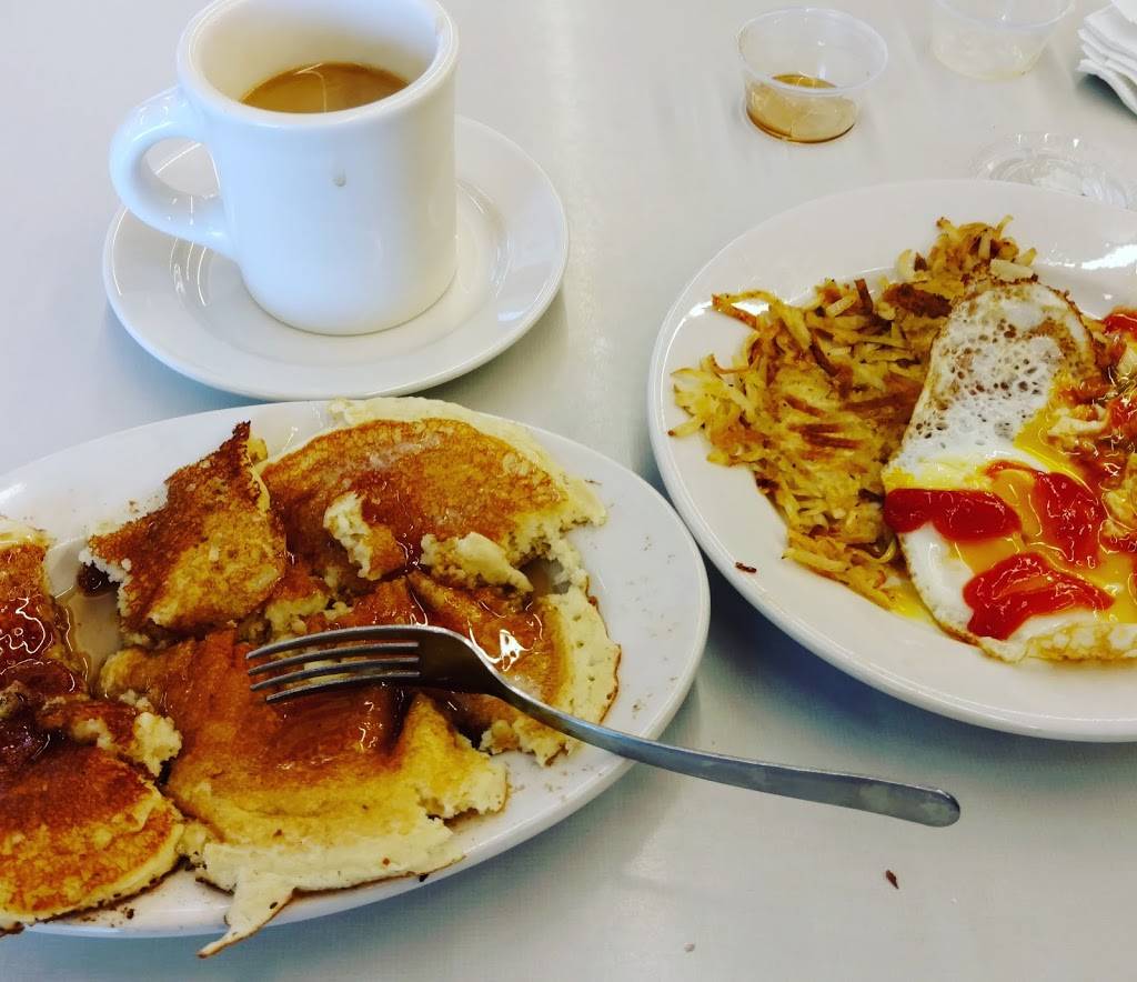 Zoës Kitchen | restaurant | 1612 S Nevada Ave Ste 110, Colorado Springs, CO 80906, USA | 7193879720 OR +1 719-387-9720