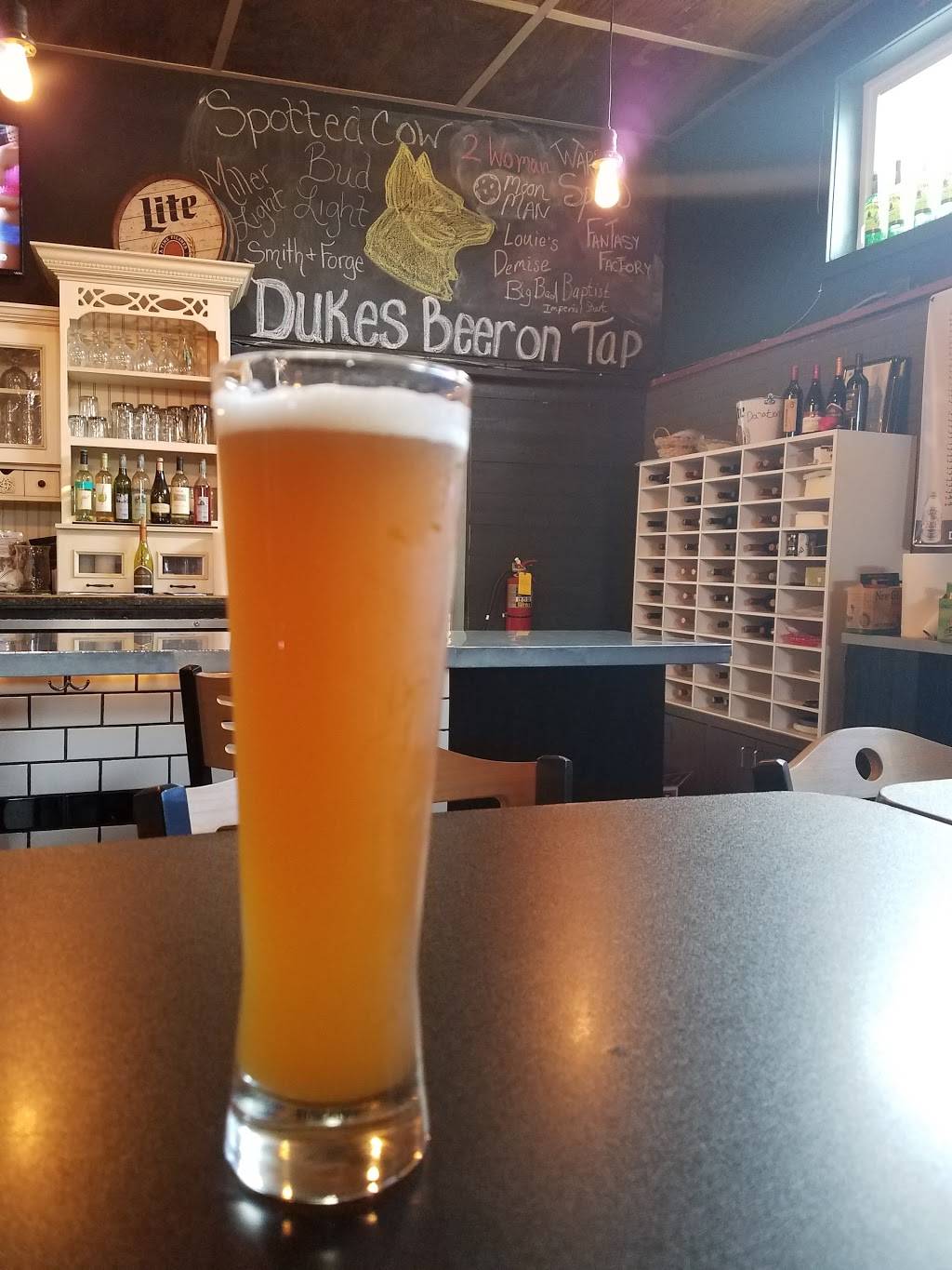 Dukes Brewpub and Ale House | restaurant | 105 E Chapel St, Dodgeville, WI 53533, USA | 6089302900 OR +1 608-930-2900