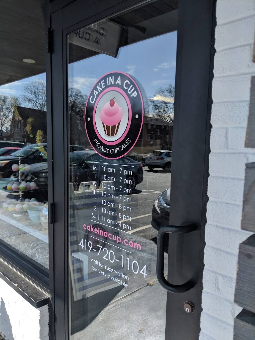 Cake In A Cup | restaurant | 3144 Markway Rd, Toledo, OH 43606, USA | 4197201104 OR +1 419-720-1104