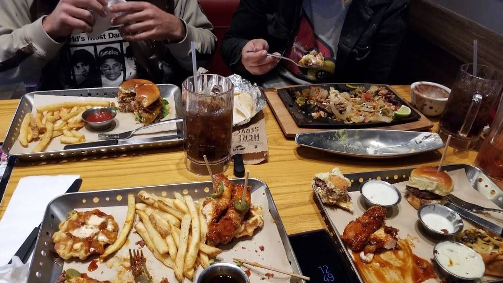 Chilis Grill & Bar | restaurant | 7624 Hwy 70 S, Nashville, TN 37221, USA | 6152979191 OR +1 615-297-9191