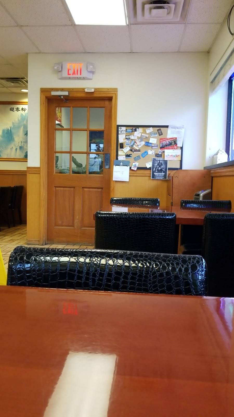 Golden Dragon | restaurant | 810 Main St, Bentleyville, PA 15314, USA | 7242393688 OR +1 724-239-3688