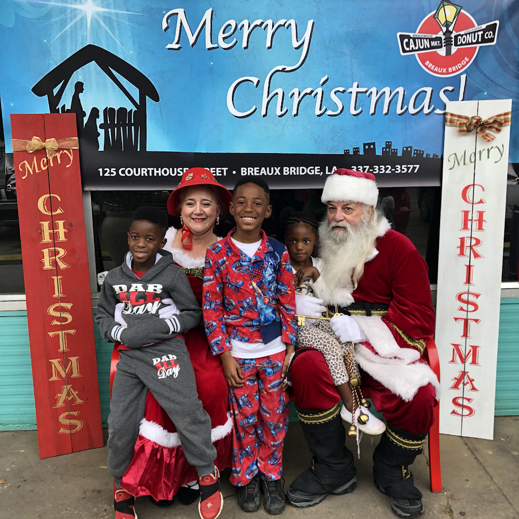 Cajun Market Donut Company | bakery | 125 Courthouse St, Breaux Bridge, LA 70517, USA | 3373323577 OR +1 337-332-3577