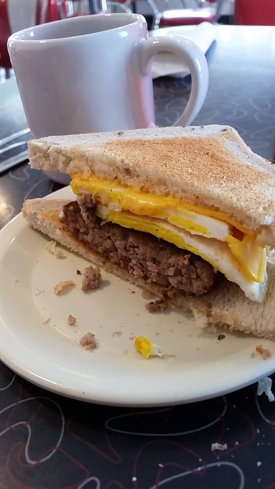 Carls Townhouse | restaurant | 95 W 2nd St, Chillicothe, OH 45601, USA | 7407731660 OR +1 740-773-1660