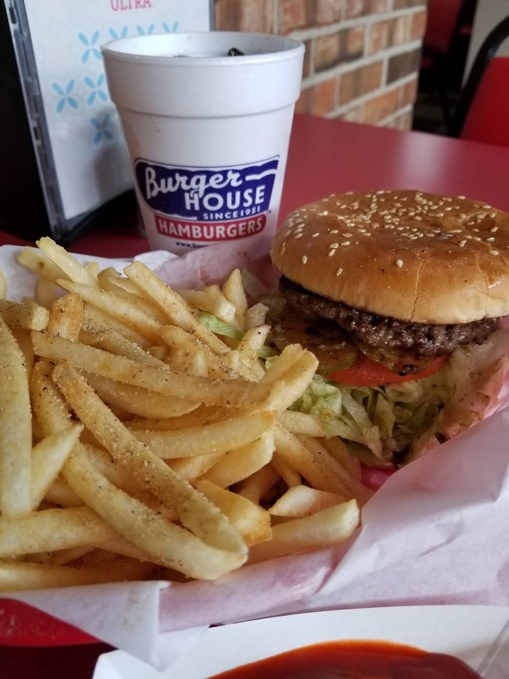 Burger House | restaurant | 14248 Marsh Ln, Addison, TX 75001, USA | 9722411611 OR +1 972-241-1611