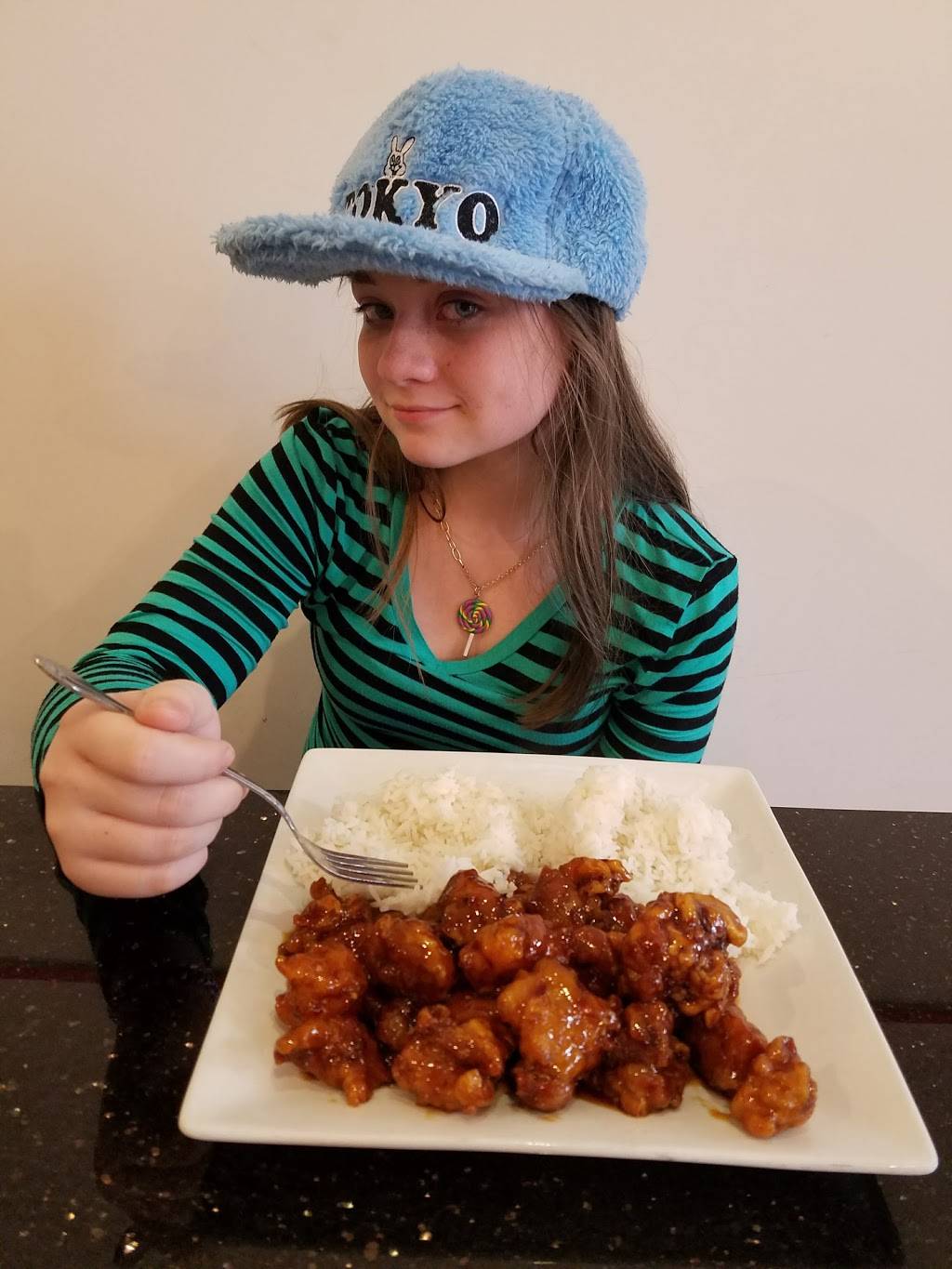 Lovers Egg Roll | restaurant | 13465 Inwood Rd, Dallas, TX 75244, USA | 9724908886 OR +1 972-490-8886