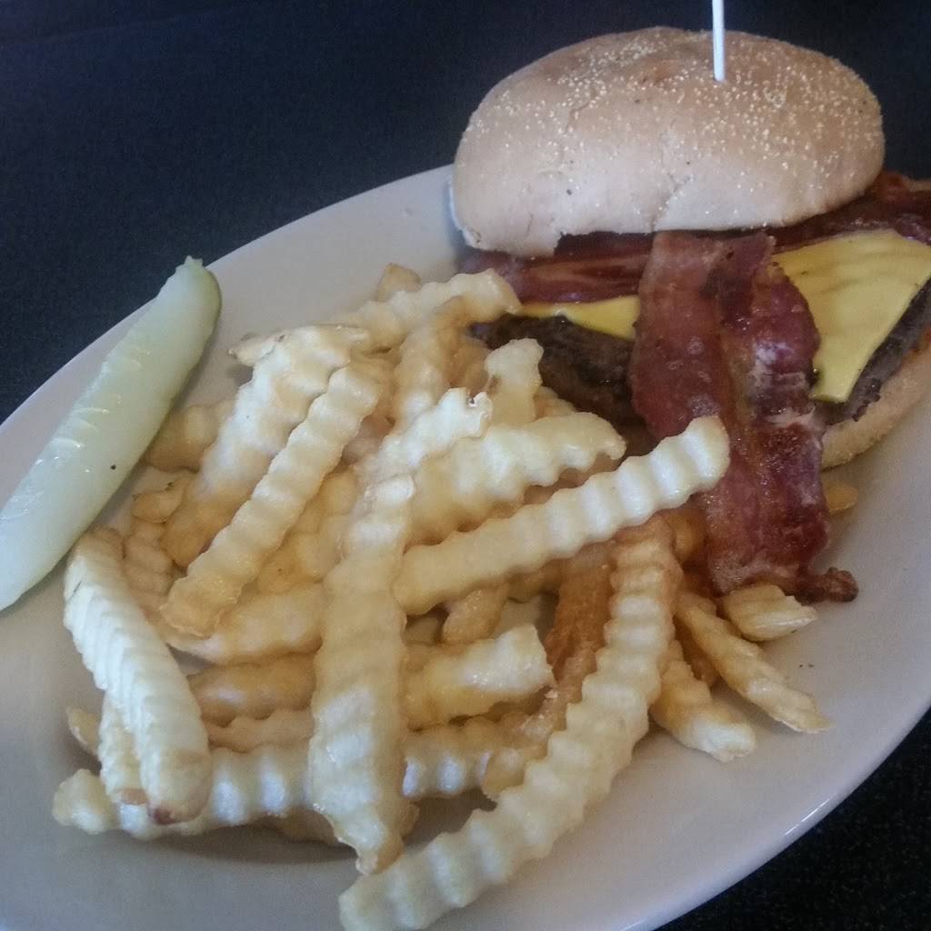 Mas Place | restaurant | 5375 State Rd 17, Gleason, WI 54435, USA | 7158733377 OR +1 715-873-3377