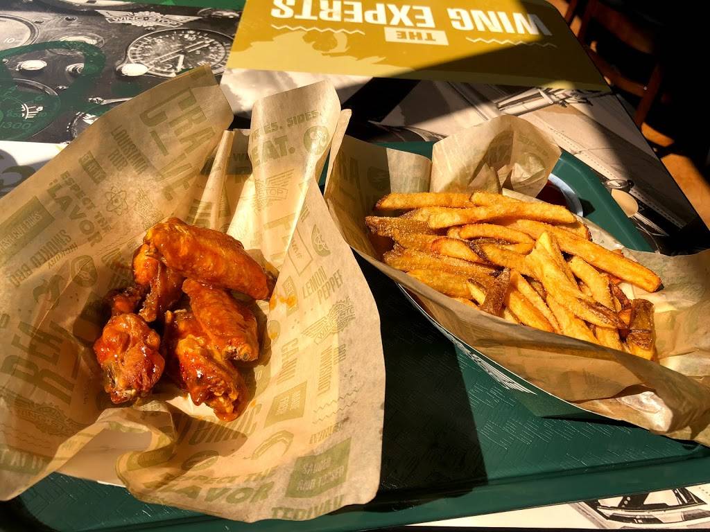 Wingstop | restaurant | 2328 S Kirkman Rd, Orlando, FL 32811, USA | 4072504400 OR +1 407-250-4400