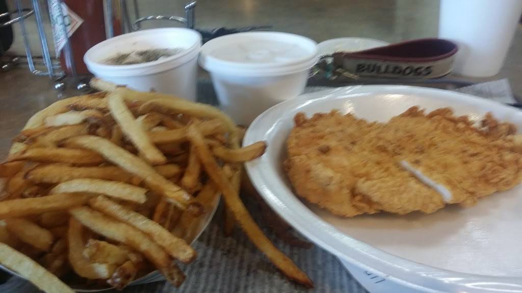 McKenzies Barbeque & Burgers | restaurant | 17099 Walden Rd #200, Montgomery, TX 77356, USA | 9365827444 OR +1 936-582-7444