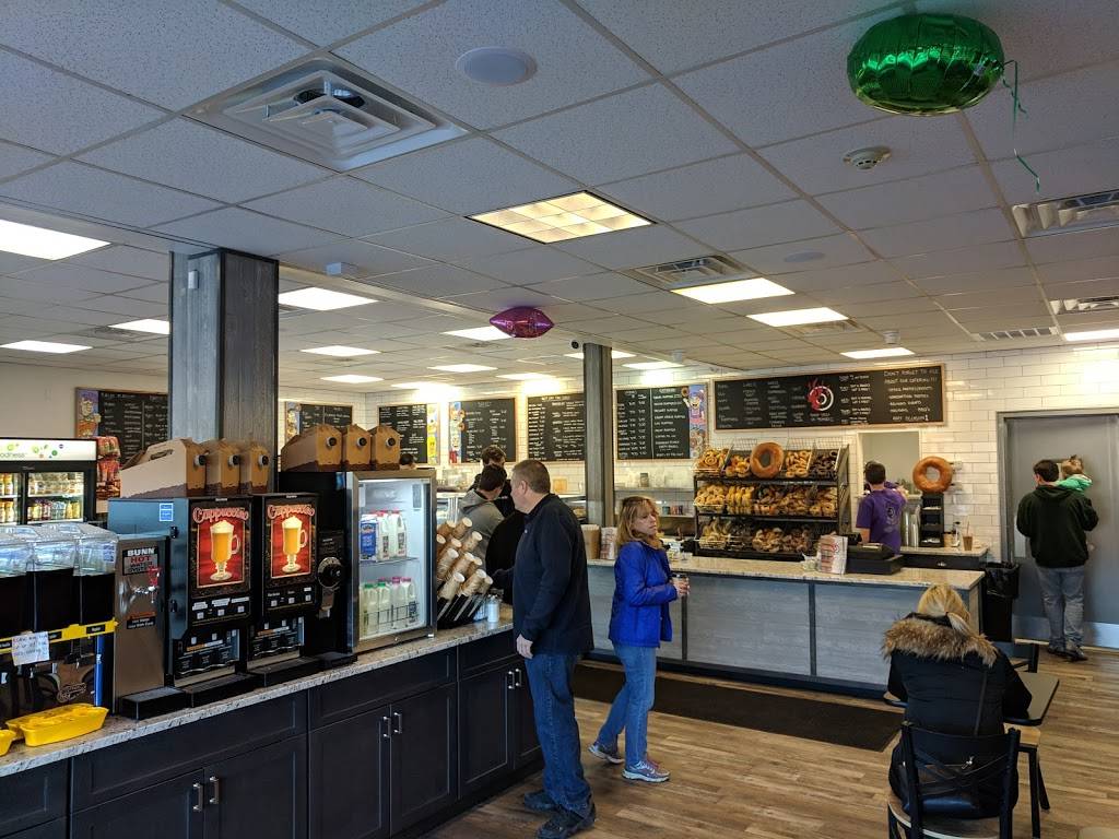 Brewster Hot Bagels | restaurant | 2505 Carmel Ave, Brewster, NY 10509, USA | 8453631386 OR +1 845-363-1386