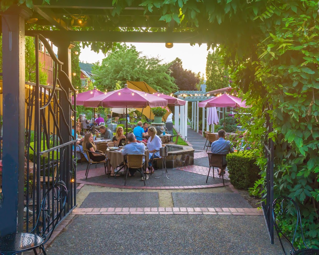 Peerless Restaurant & Bar | restaurant | 265 4th St, Ashland, OR 97520, USA | 5414886067 OR +1 541-488-6067