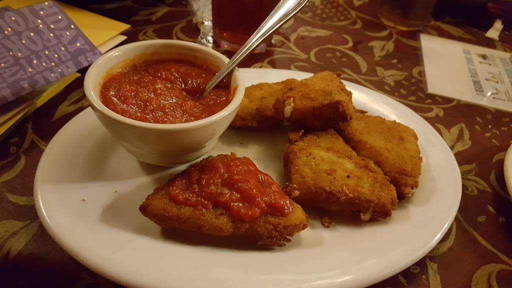 Julians Little Italy | restaurant | 916-A Patricia Ave, Dunedin, FL 34698, USA | 7277348989 OR +1 727-734-8989