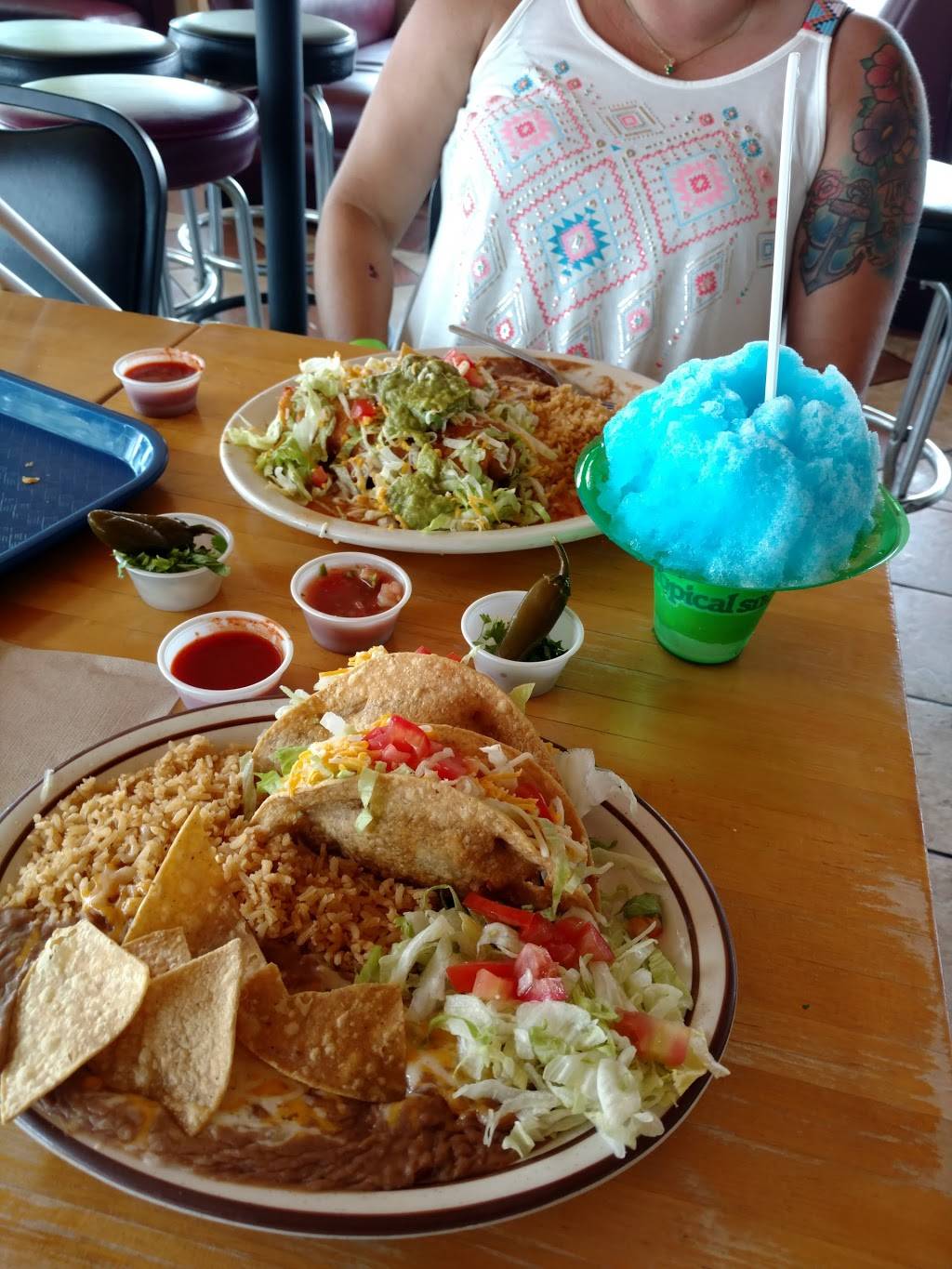 Speedy Zapatos Mexican Food | restaurant | 5225 N Blackstone Ave, Fresno, CA 93710, USA | 5594393271 OR +1 559-439-3271