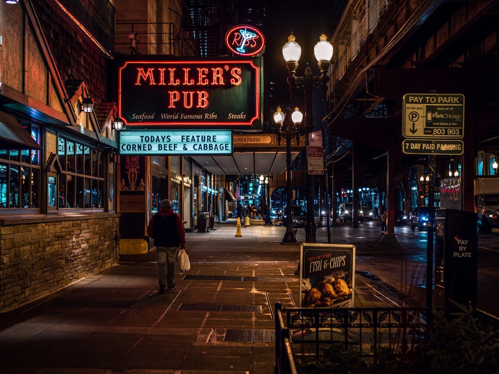 Millers Pub | restaurant | 134 S Wabash Ave, Chicago, IL 60603, USA | 3122634988 OR +1 312-263-4988
